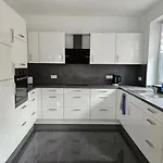 Zentrale Doppelhaushaelfte * Rastede