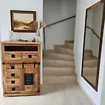Zentrale Doppelhaushaelfte Nyaraló *