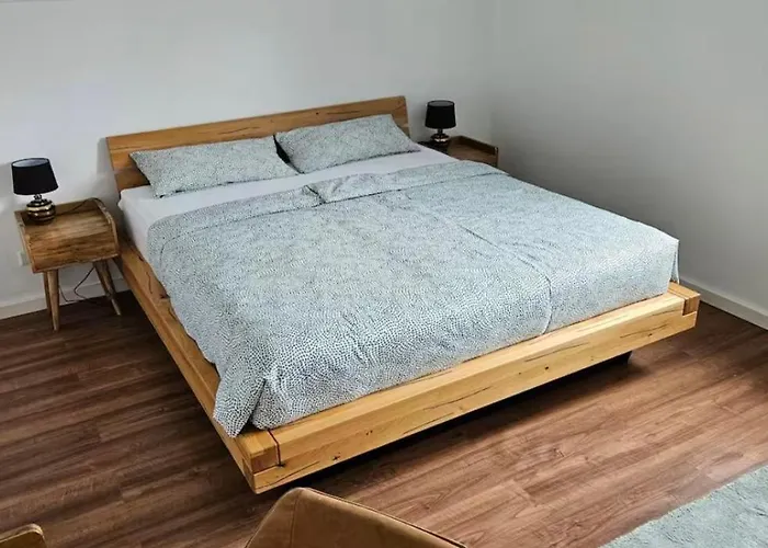 Zentrale Doppelhaushaelfte Растеде